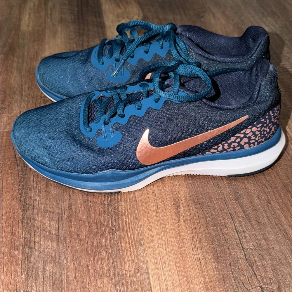 Nike In-Season TR7 Print Women's‎ Training Shoe 917722-404 6.5 EUC